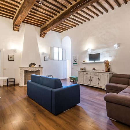 Incantevole Appartamento Banchi Di Sopra Siena Luaran gambar
