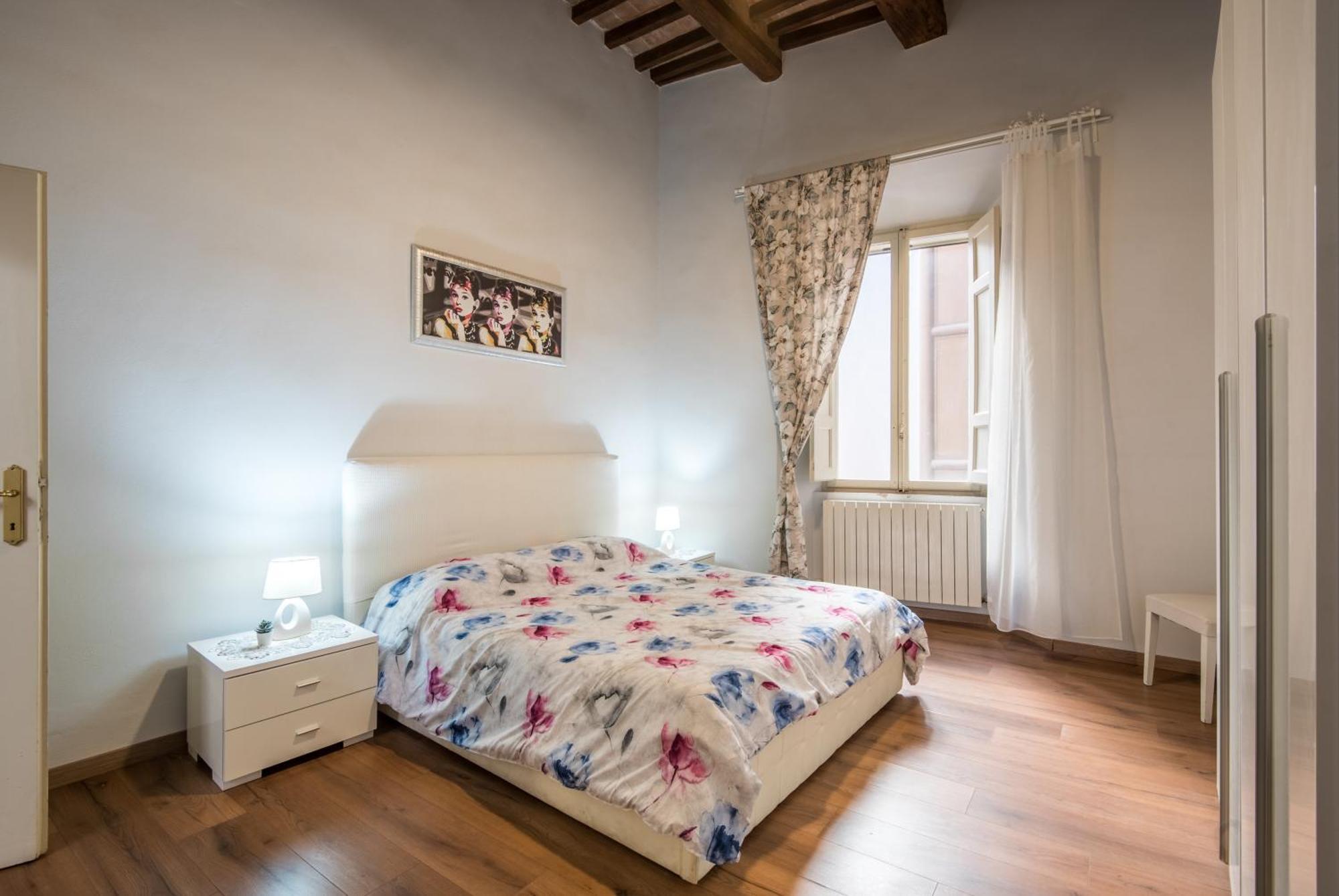 Incantevole Appartamento Banchi Di Sopra Siena Luaran gambar